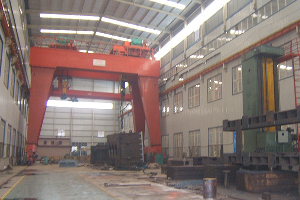 重(zhong)型車間（360T行(háng)車、200镗床）